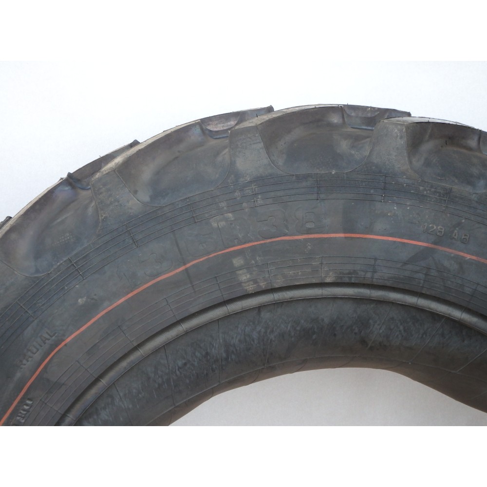 13.6-38R padanga TR-07  Rosava 128A8 18t/40km/h