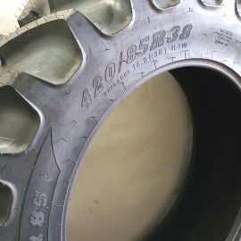 16.9-38R padanga (420/85R38) MRL  RRT 885 144A8/B TL